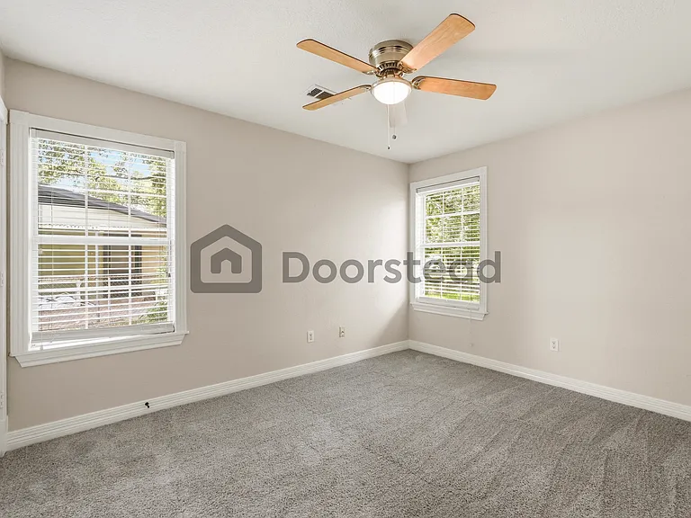 217 W Wilkins St — Photo 12