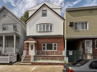 14 W 14th St, Bayonne, NJ 07002