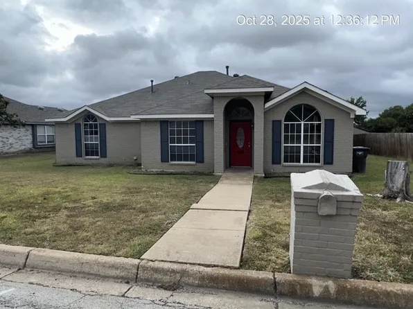10505 Lone Pine Ln, Fort Worth, TX 76108