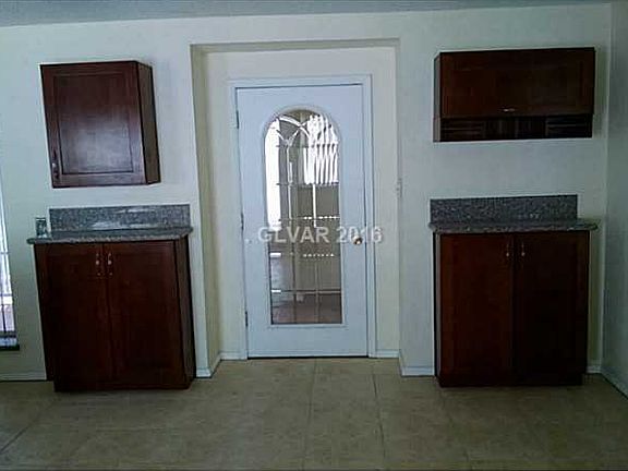 5th image of 1312 Hillside Pl