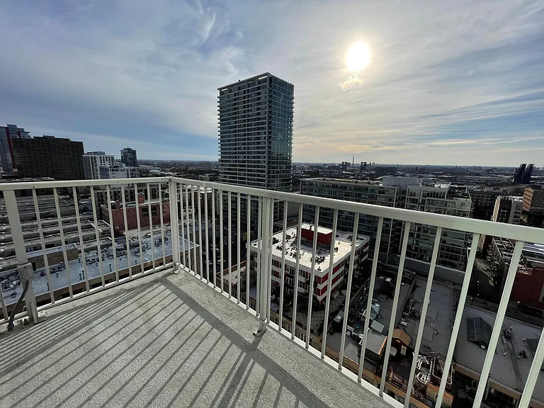 1600 S Indiana Ave #1610 — Photo 8