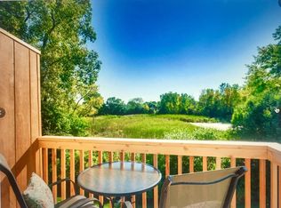 1638 Helena Rd N, Oakdale, MN 55128