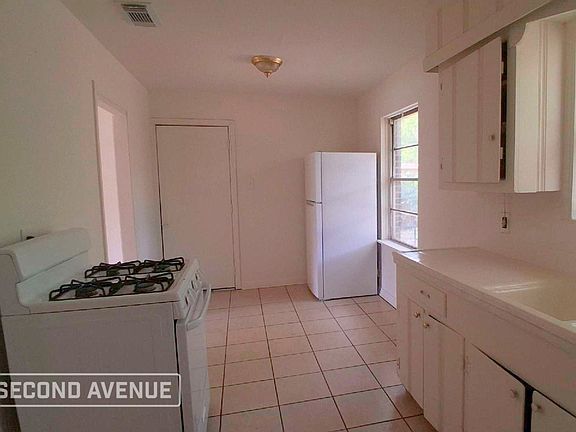 3rd image of 343 E Delz Dr