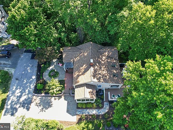 5th image of 1614 Avenue B