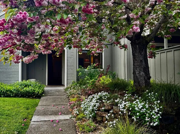 (undisclosed Address), Sonoma, CA 95476