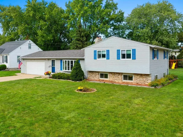 1437 Hastings St, Green Bay, WI 54301