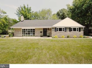 589 Beacon St, Moorestown, NJ 08057