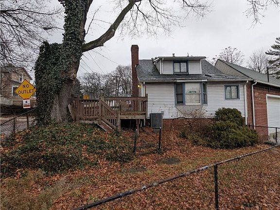 2nd image of 1519 Lake Rd