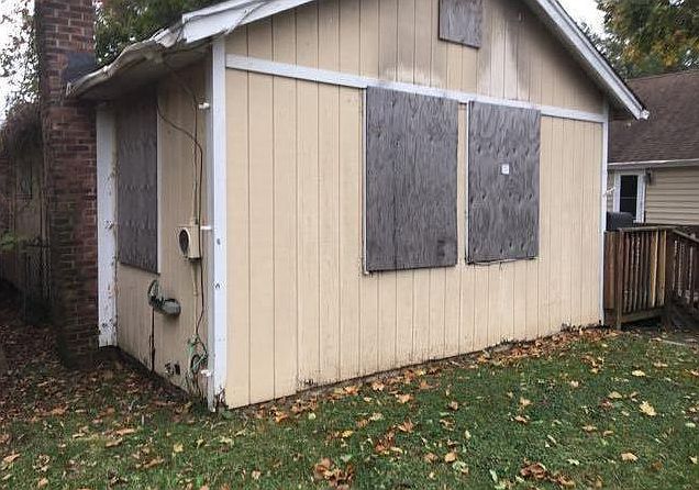 2nd image of 493 Harding Rd