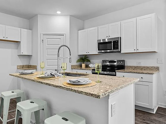 2nd image of 2133 Osprey Isle Ln SW