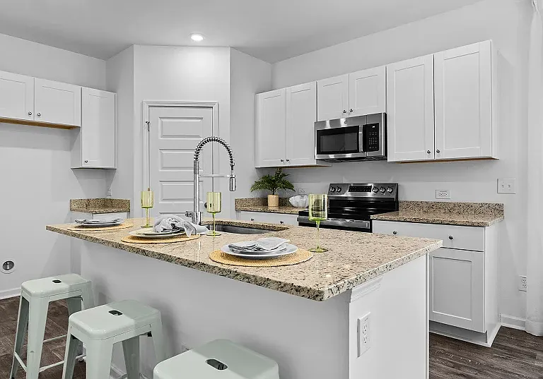 2133 Osprey Isle Ln SW — Photo 2