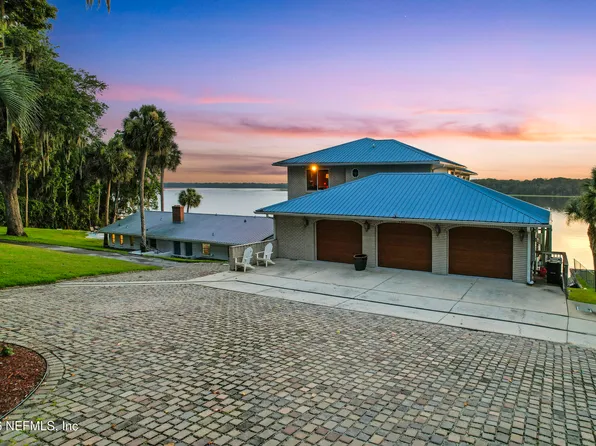 703 FRONT Street, Welaka, FL 32189