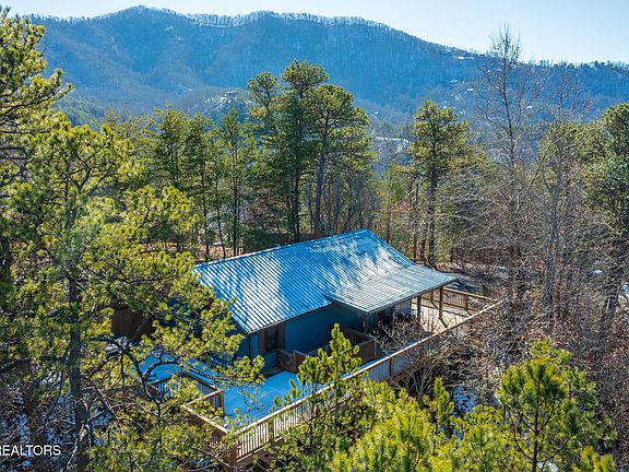 2nd image of 3049 Patty View Way