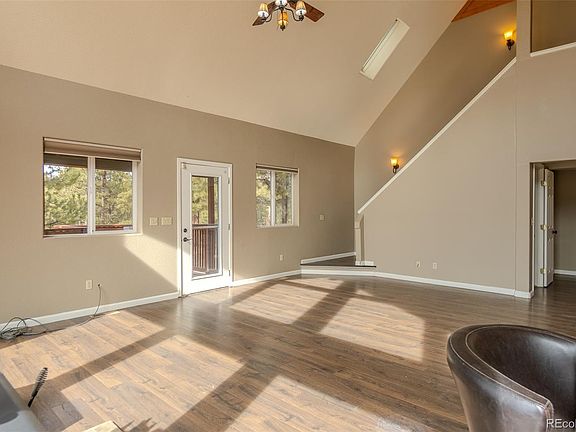 5th image of 14891 Evergreen Place