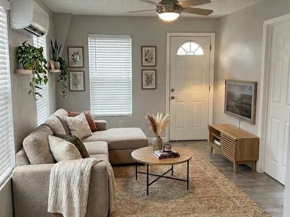 705 E Hanlon St, Tampa, FL 33604