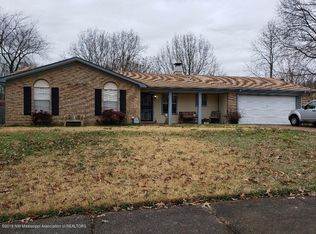 5742 Dover Dr, Horn Lake, MS 38637