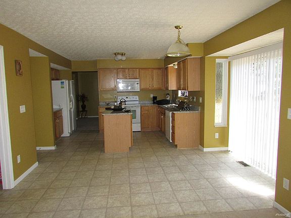 Dinette and Kitchen View