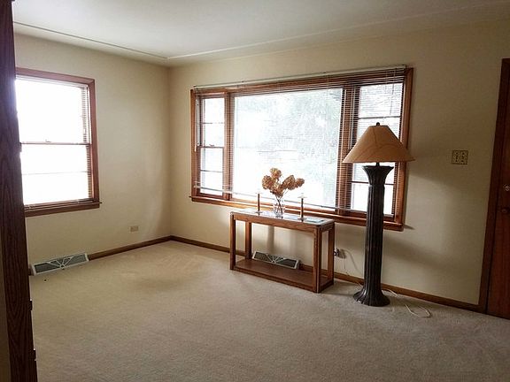 5th image of 851 E Glenwood Lansing Rd