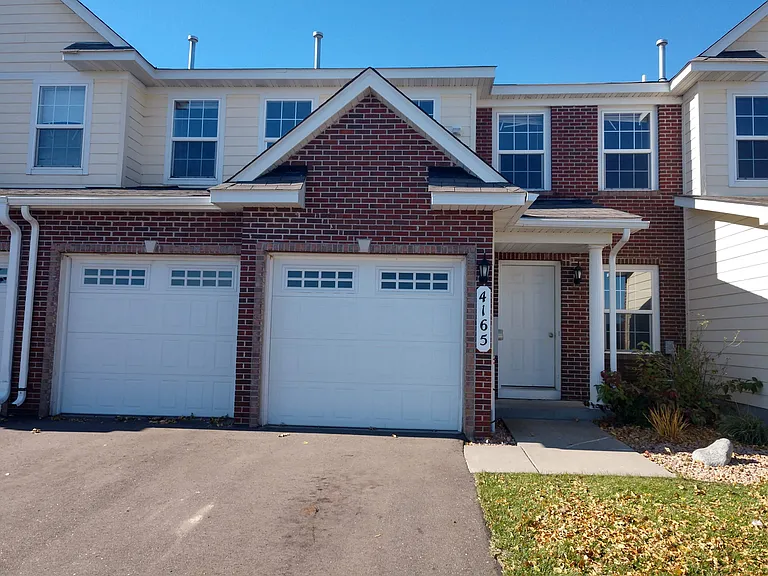 4165 Orleans Dr NE — Photo 1