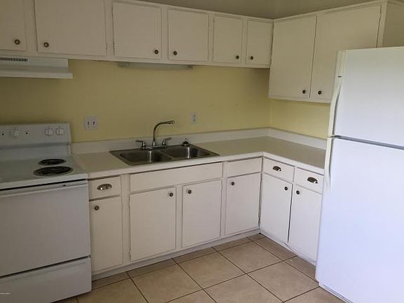 4th image of 37 Cedar Ave