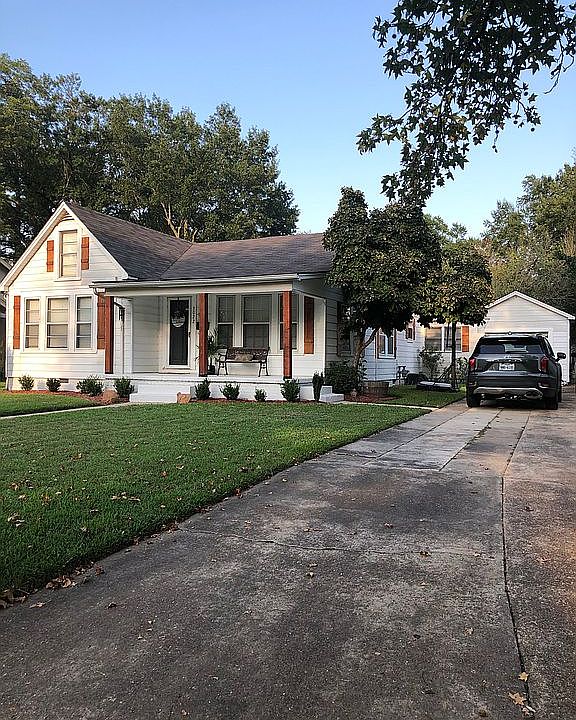 1st image of 3022 Olive St