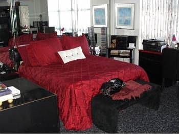 2nd image of 3500 Mystic Pointe Dr APT 1808