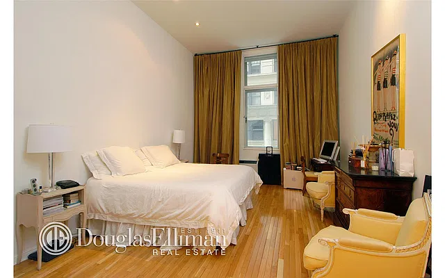 Rented by Douglas Elliman | media 3