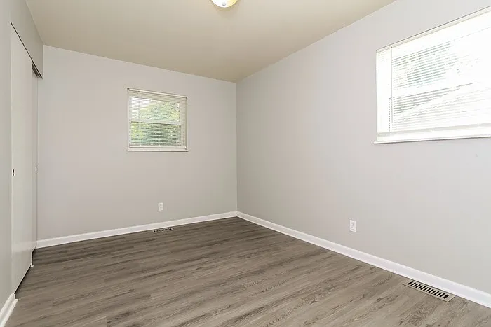 70 Edgecombe Dr — Photo 9