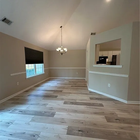 223 Chippingwood Cir — Photo 4