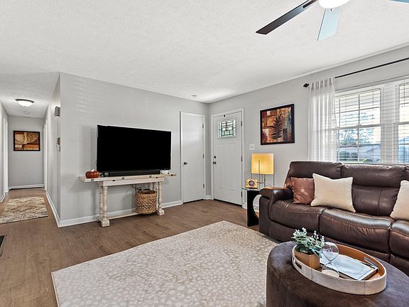 5th image of 1039 Iroquois Dr