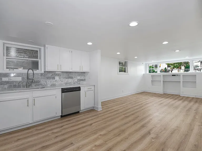 2735 N Mozart St #GARDEN — Photo 2