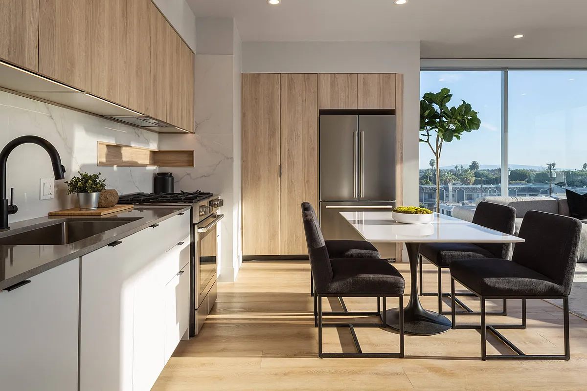 Light-Filled Kitchen In C Floor-Plan - Archer