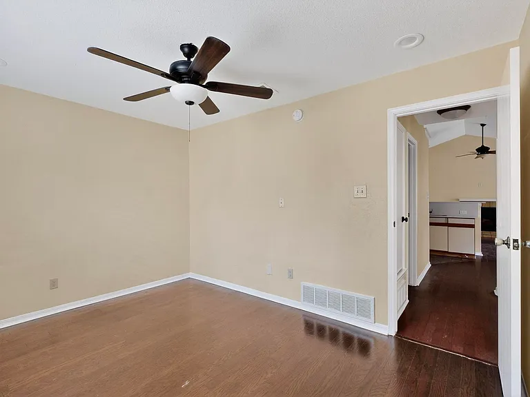 936 Sugarberry Dr — Photo 23