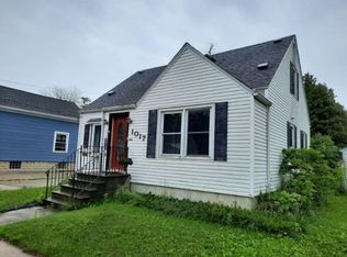 1017 20th St, Two Rivers, WI 54241