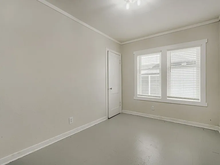 153 18th Ave — Photo 7