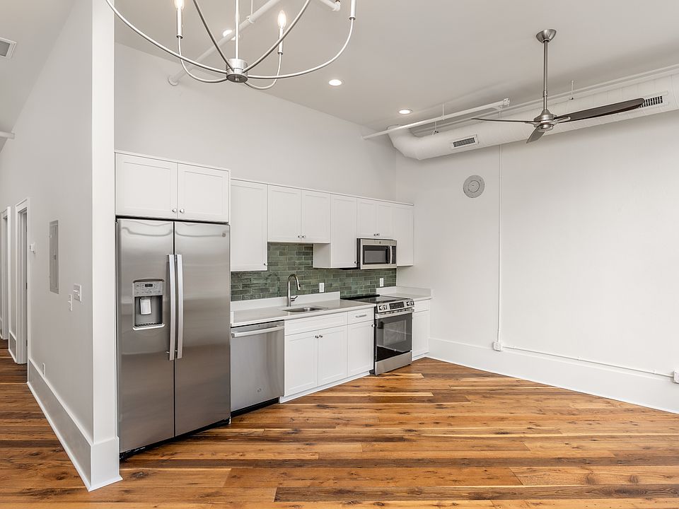 1st image of 126 Goldsboro St SW #126B