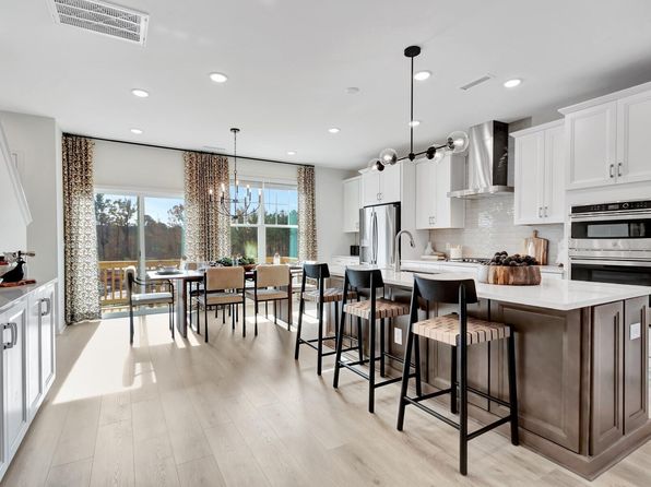 2207 Lambert Rd #69, Cary, NC 27519