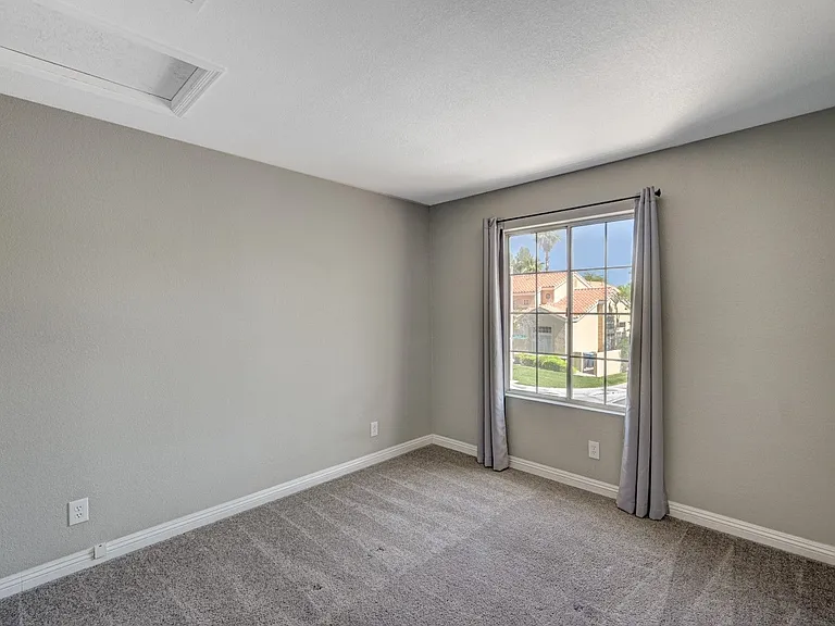 9421 Valley Hills Ave — Photo 43