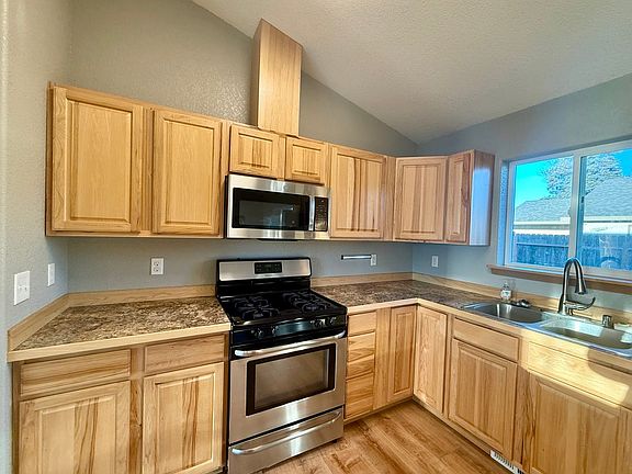 5th image of 1303 Equinox Way