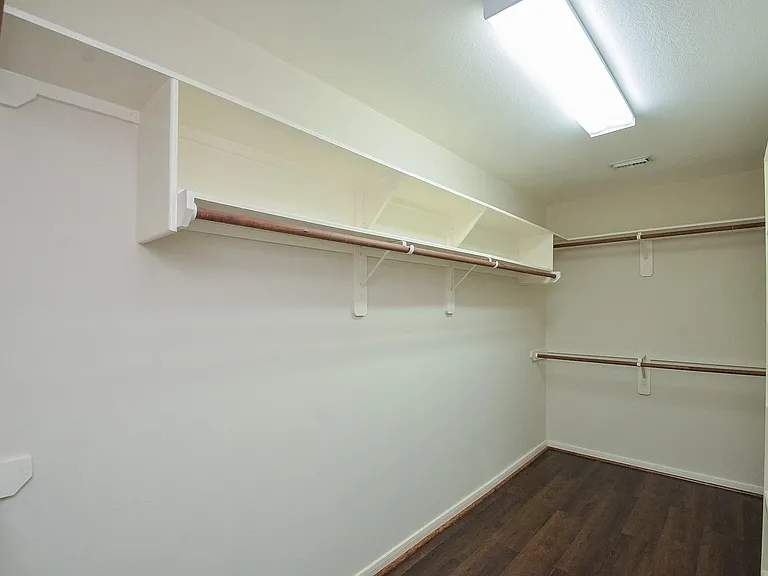 5218 Lacey Oak Meadow Dr — Photo 25