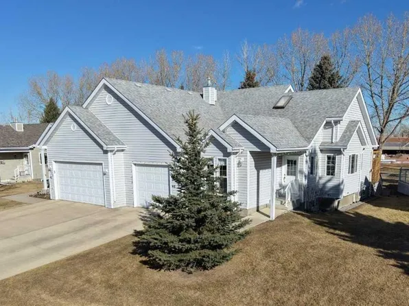 2610 S 26th St, Nanton, AB T0L 1R0