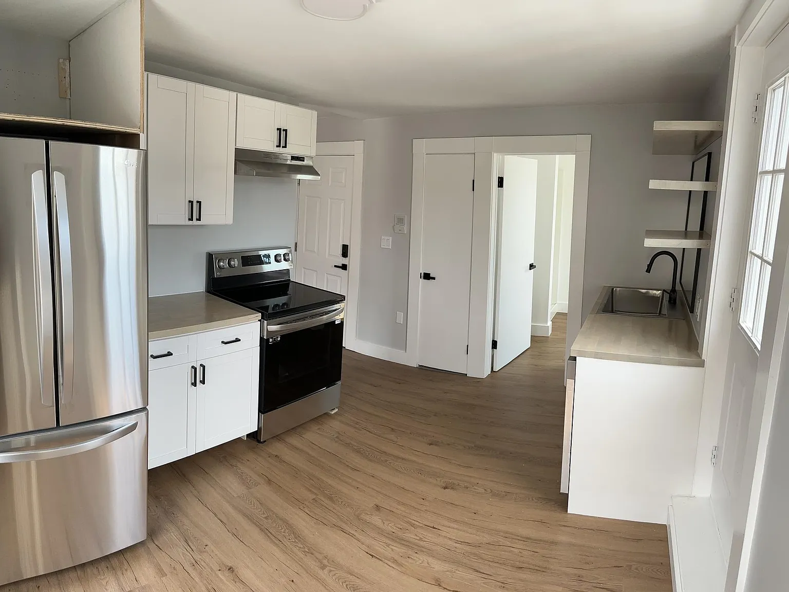 2 bed, 750 sqft, $2,350 — Photo 4