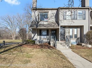 320 Park Meadows Dr, Lansing, MI 48917
