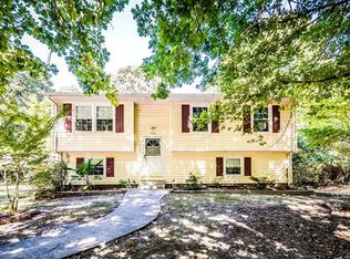 13404 Bermuda Place Dr, Chester, VA 23836