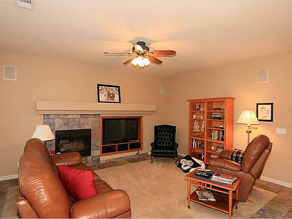 4th image of 235 Chambers Dr