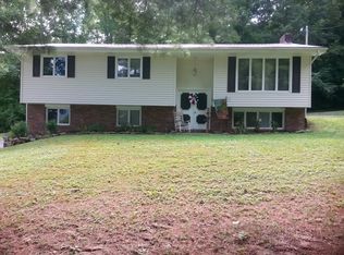 225 E 24th St N, Big Stone Gap, VA 24219