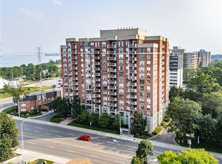 442 Maple Ave #401, Burlington, ON L7S 2L7