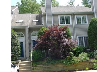 71 Cabot Dr, Wayne, PA 19087