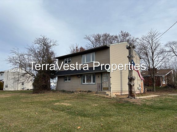 2nd image of 212 Woodlawn Ave