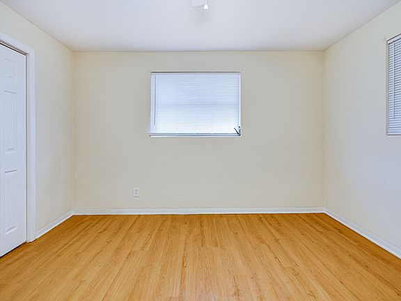 5th image of 1012 Cadillac Dr